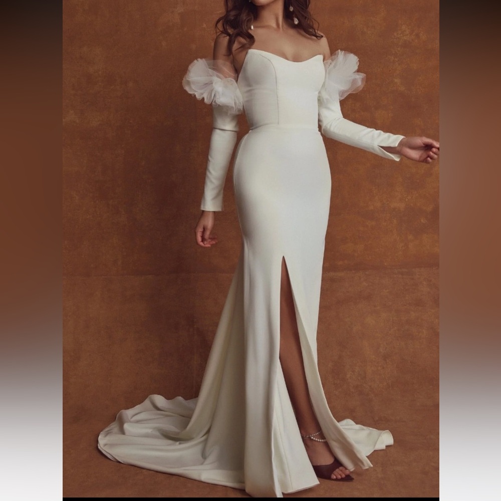 Sarah Seven Vivianna Wedding Gown Dress with Straps Silky Crepe Fabric